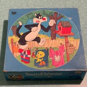 Looney Tunes 124 Piece Round Puzzle Official Warners Brothers Product 1982